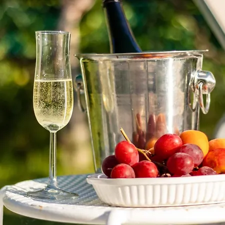 House Garden Loft Frühstückspension Baricella