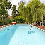 House Garden Loft Отель типа 