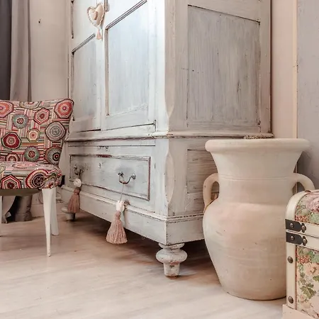 House Garden Loft Bed & Breakfast *