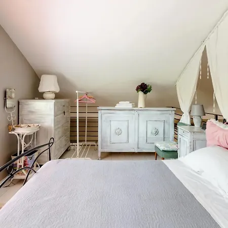 House Garden Loft Bed and Breakfast *