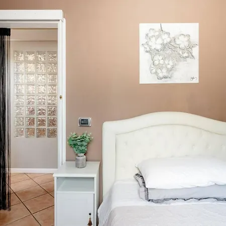 לינה וארוחת בוקר House Garden Loft