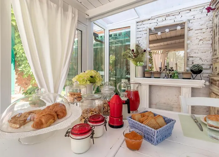 House Garden Loft לינה וארוחת בוקר Baricella