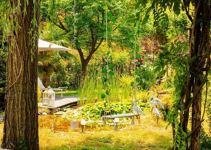 House Garden Loft Couette-café *