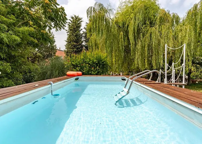 House Garden Loft לינה וארוחת בוקר Baricella